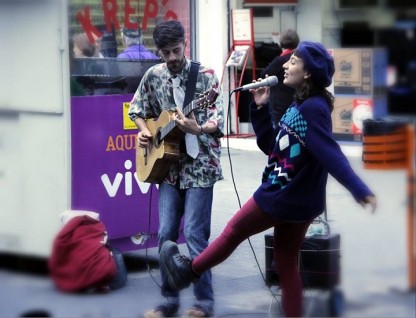 Facu e Sol vieram de Buenos Aires, apresentam covers  e experimentam suas primeiras composições próprias        Foto de Nágila Rodrigues