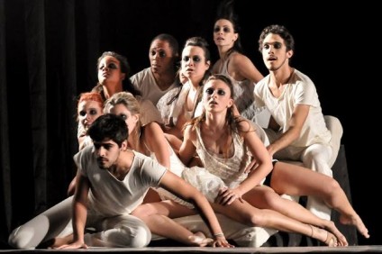 O Grupo Universitário de Dança comemorou seus 20 anos em 2013