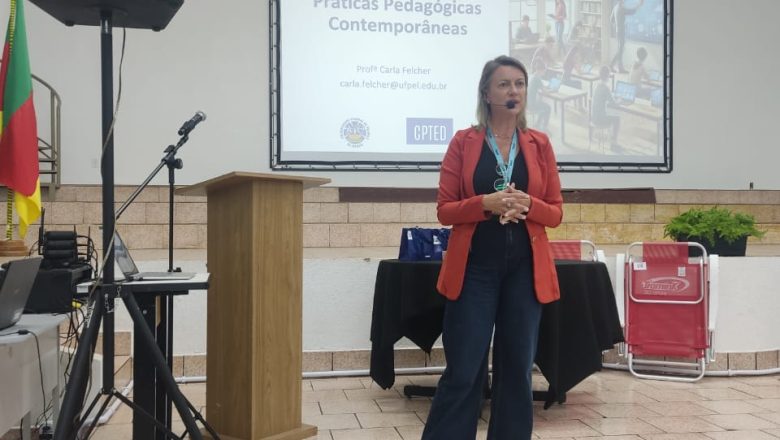 Coordenadora da EaD/UFPel palestra sobre Educação 5.0 em Jornada Acadêmica no Polo UAB de Panambi