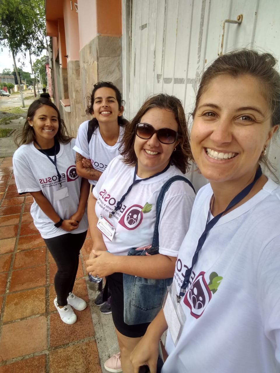 Entrevistadoras de Pelotas realizando trabalho de campo no bairro Dunas