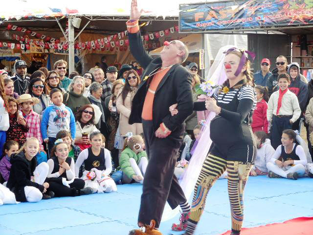 O público se diverte com o “Grand Circo Pequeno” (imagem: divulgação)