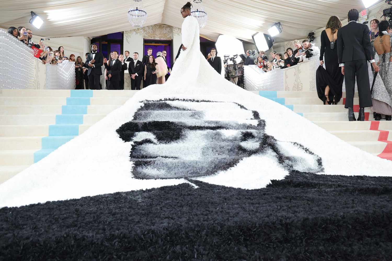 Met Gala: Karl Lagerfeld em preto e branco – Em Pauta