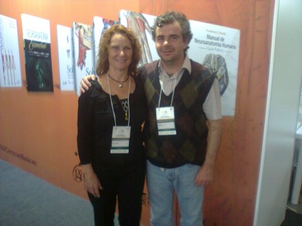 Encontro marcante com a Profa. Dra. Anne M. Gilroy (EUA) durante as atividades no XXVI Congresso Brasileiro de Anatomia, 29 set. 2014, FIEP, Curitiba, PR, Brasil.