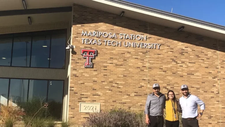 Professores Eduardo Schimitt e Cassio Brauner visitam a Escola de Medicina Veterinária da Texas Tech University